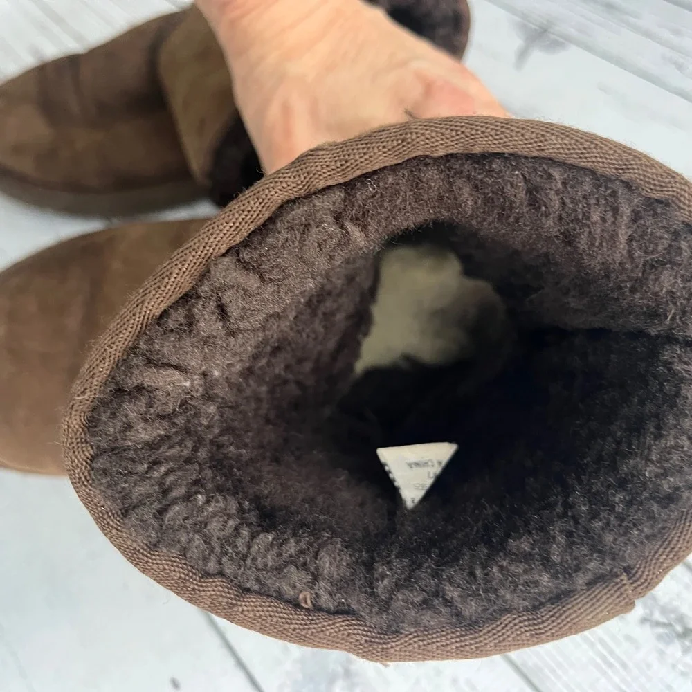 UGG Australia Classic Short Brown Leather Suede Sheepskin Boots Gorpcore Women 7